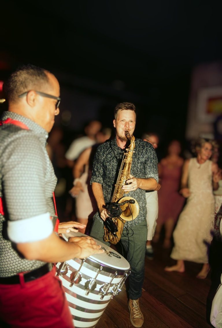 DJ + Combo mit Saxophonist buchen in Heidelberg